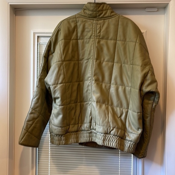 Free People We The Free Dolman Quilted Vegan Jacket Curly Willow - Picture 9 of 9